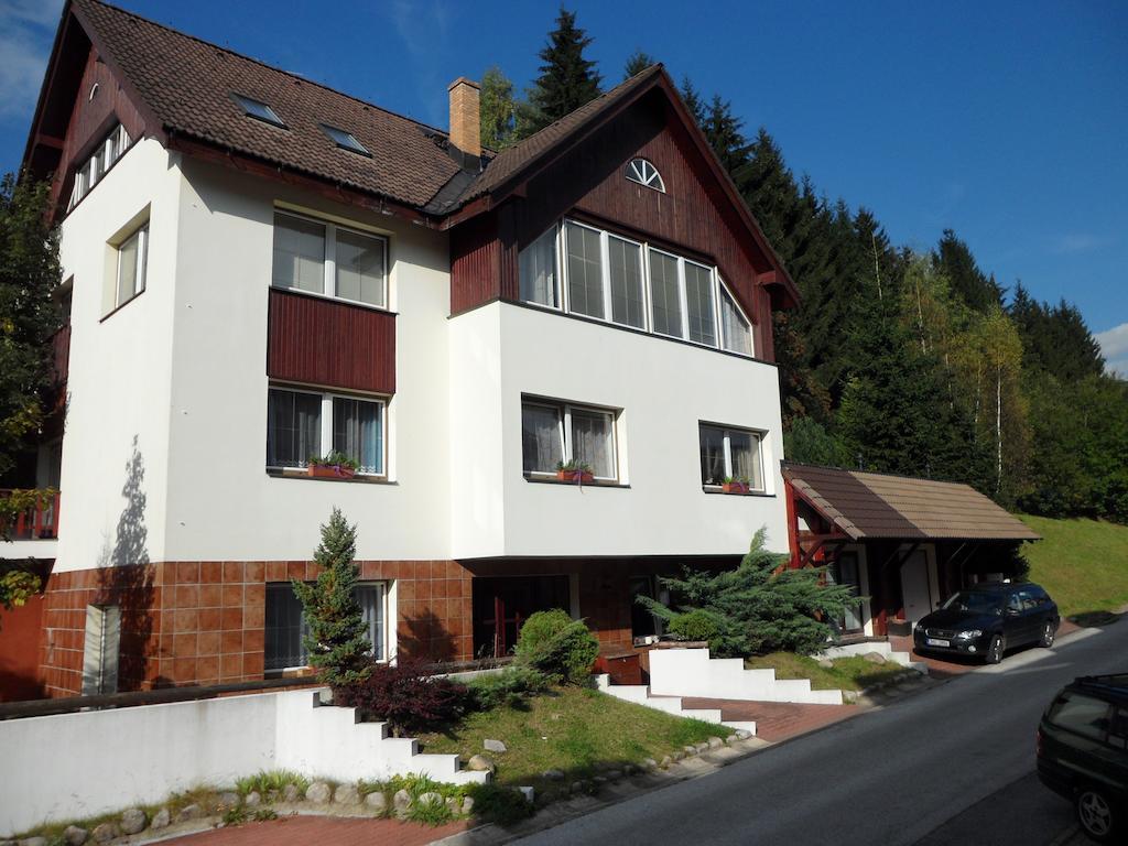 Špindlerŭv Mlýn Pension Andante מראה חיצוני תמונה